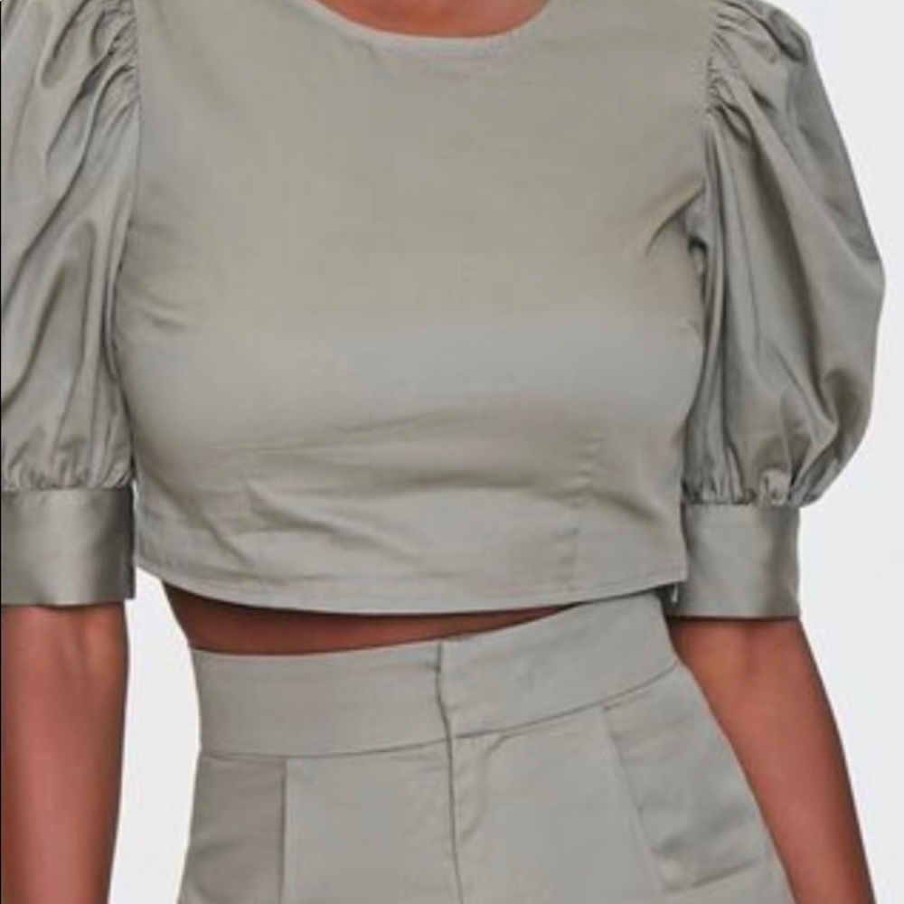 Forever 21 Puff Sleeve Olive Matching Shorts Set size. Small